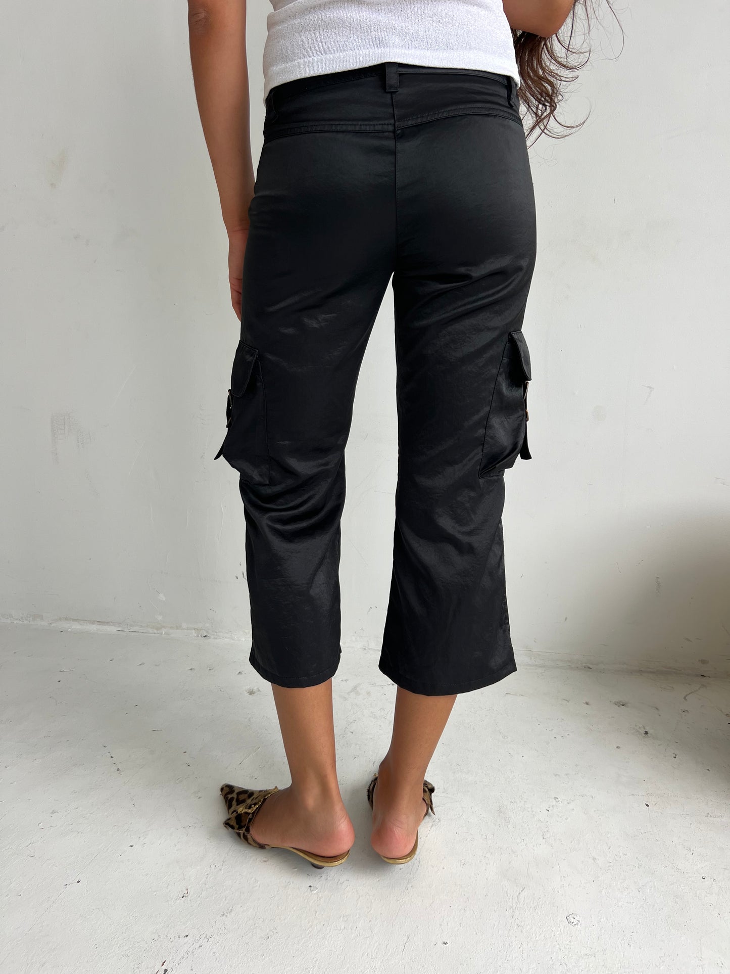 satin cargo capri