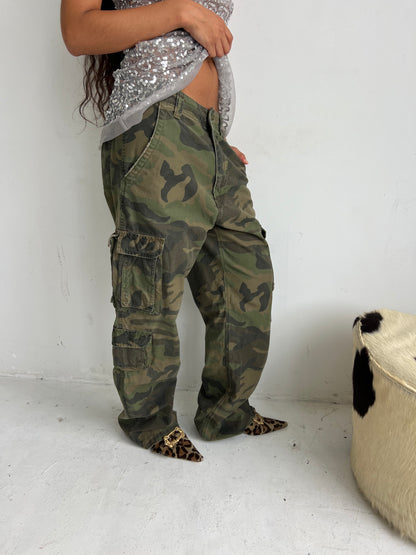 camo cargo
